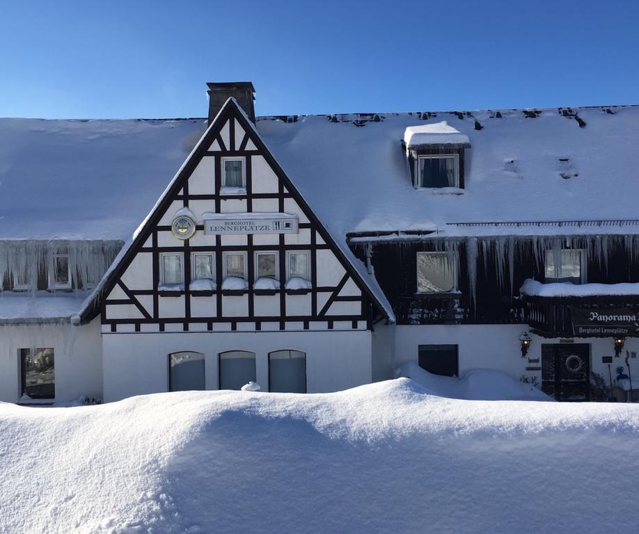 Berghotel Lenneplaetze Winterberg Bagian luar foto